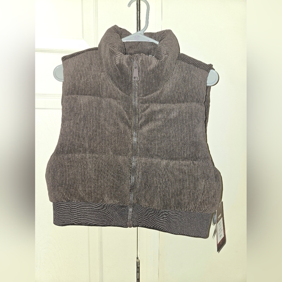 NWT Corduroy Fleece Lined Cropped Puffer Vest - Picture 2 of 6